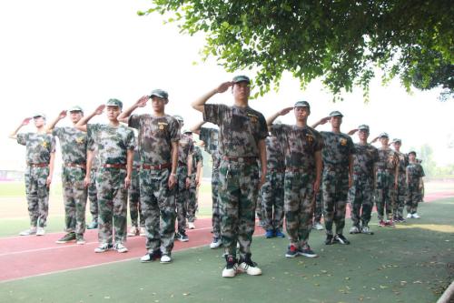 苏州牛仔军训拓展训练