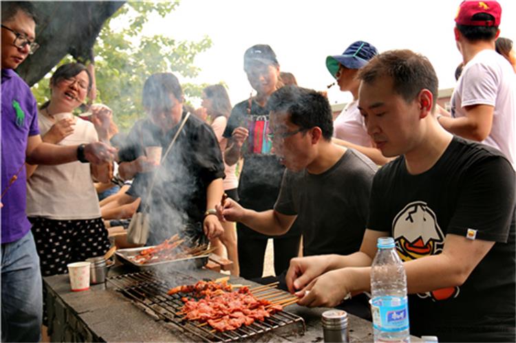 牛仔度假村烧烤