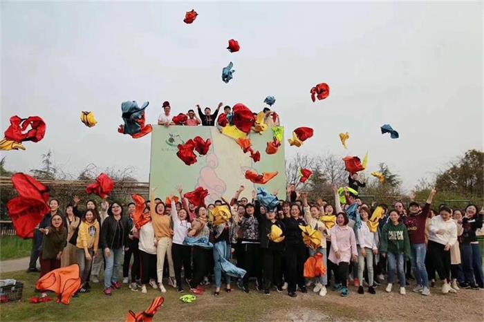 牛仔度假村团建拓展费用