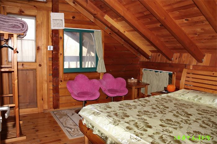 2号木屋二楼大床房