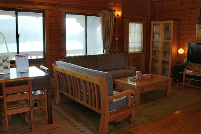 牛仔俱乐部5号木屋客厅