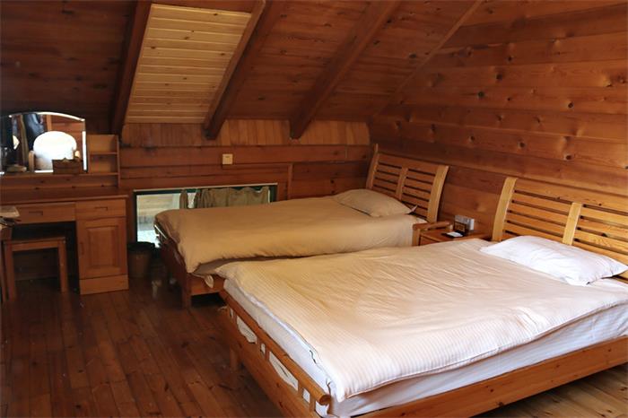 牛仔度假村7号木屋房间