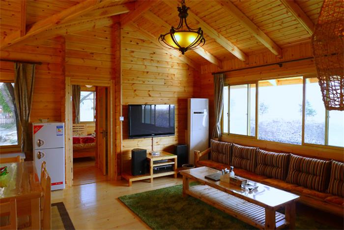 牛仔15号木屋客厅