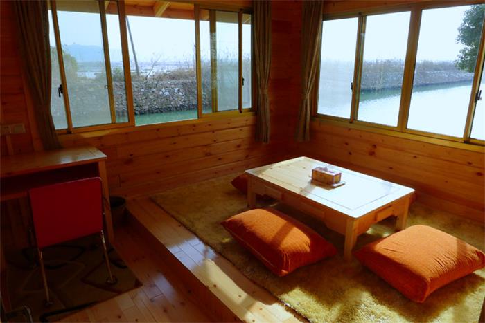 牛仔木屋榻榻米